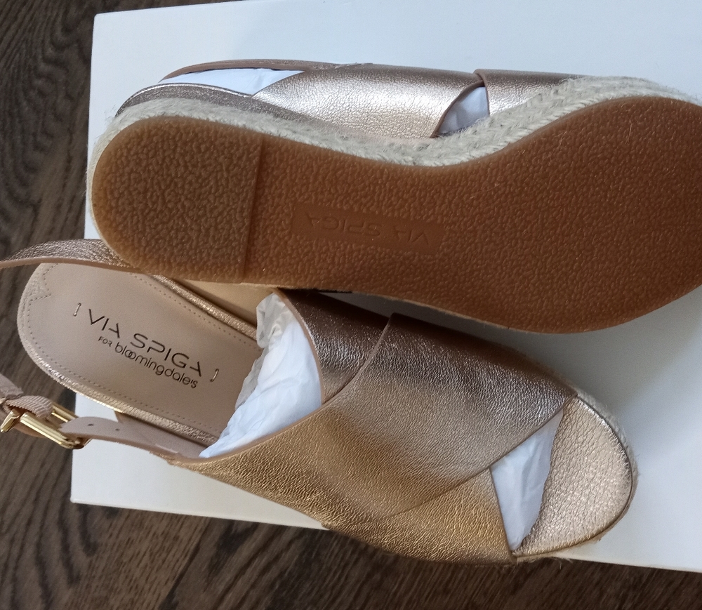 Shoes - Picture 2 of 3